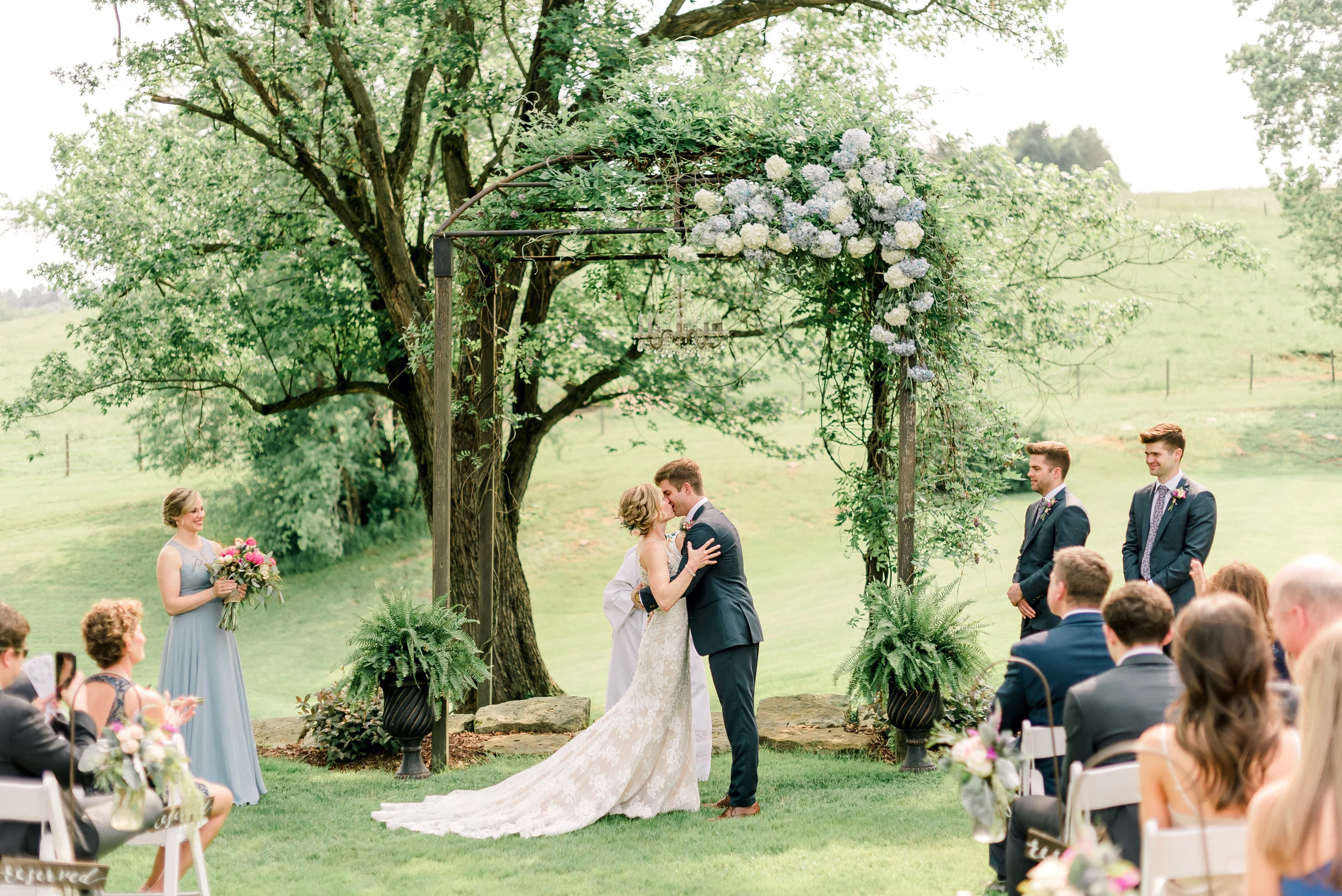 pittsburgh-wedding-photographer-shady-elms-farm-0043.jpg