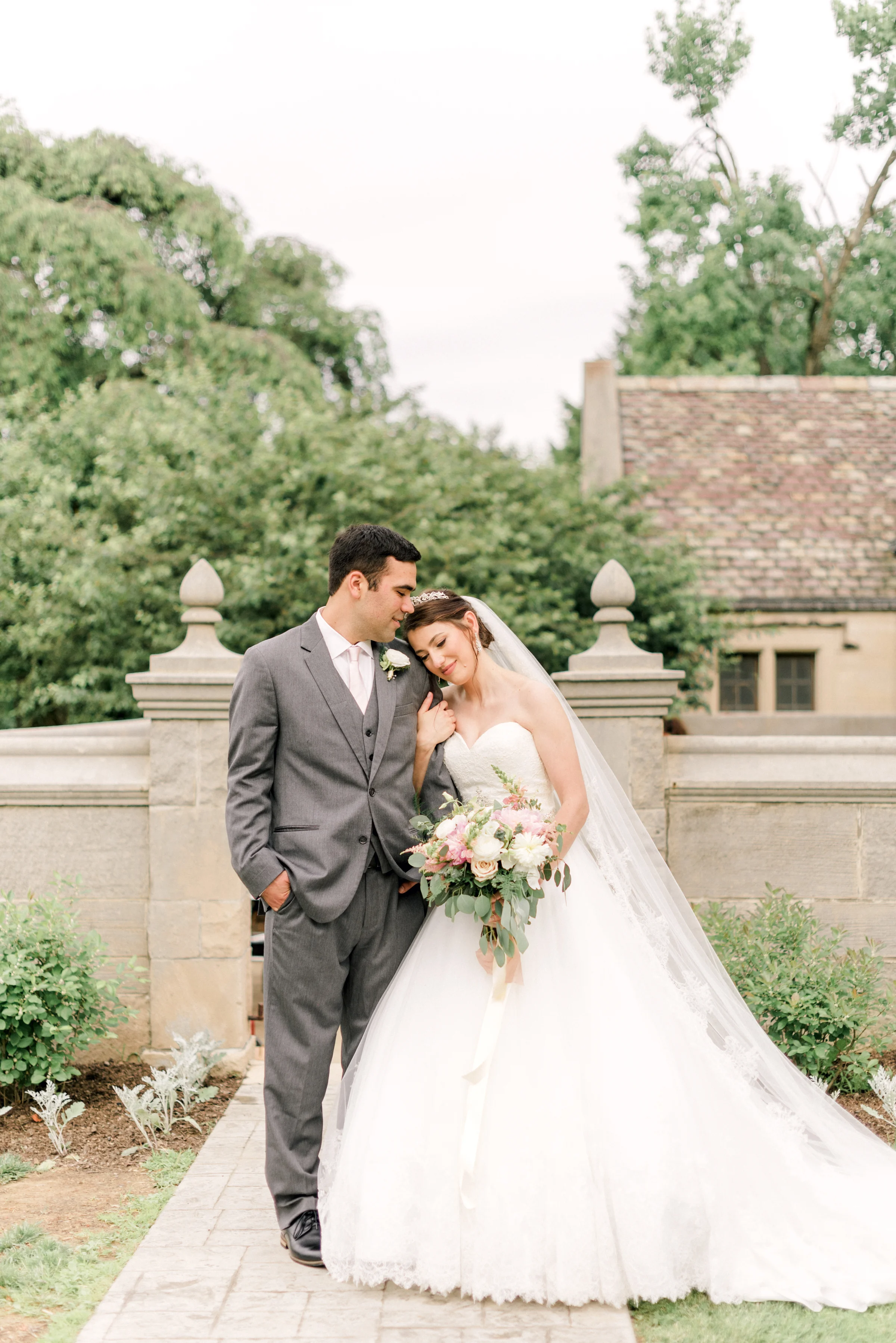 pittsburgh-wedding-photographer-hartwood-acres-0046.jpg