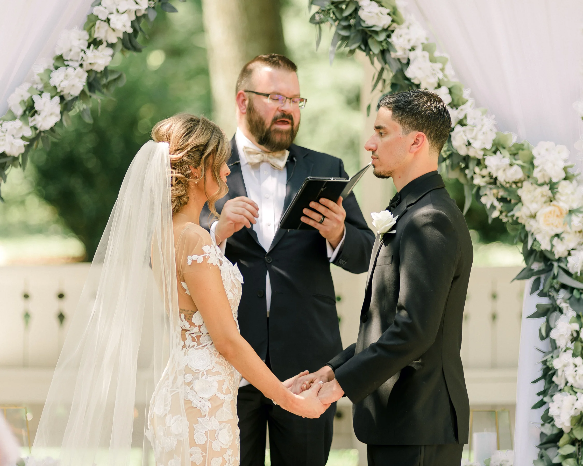 pittsburgh-wedding-photographer-grand-estate-hidden-acres-0021.jpg