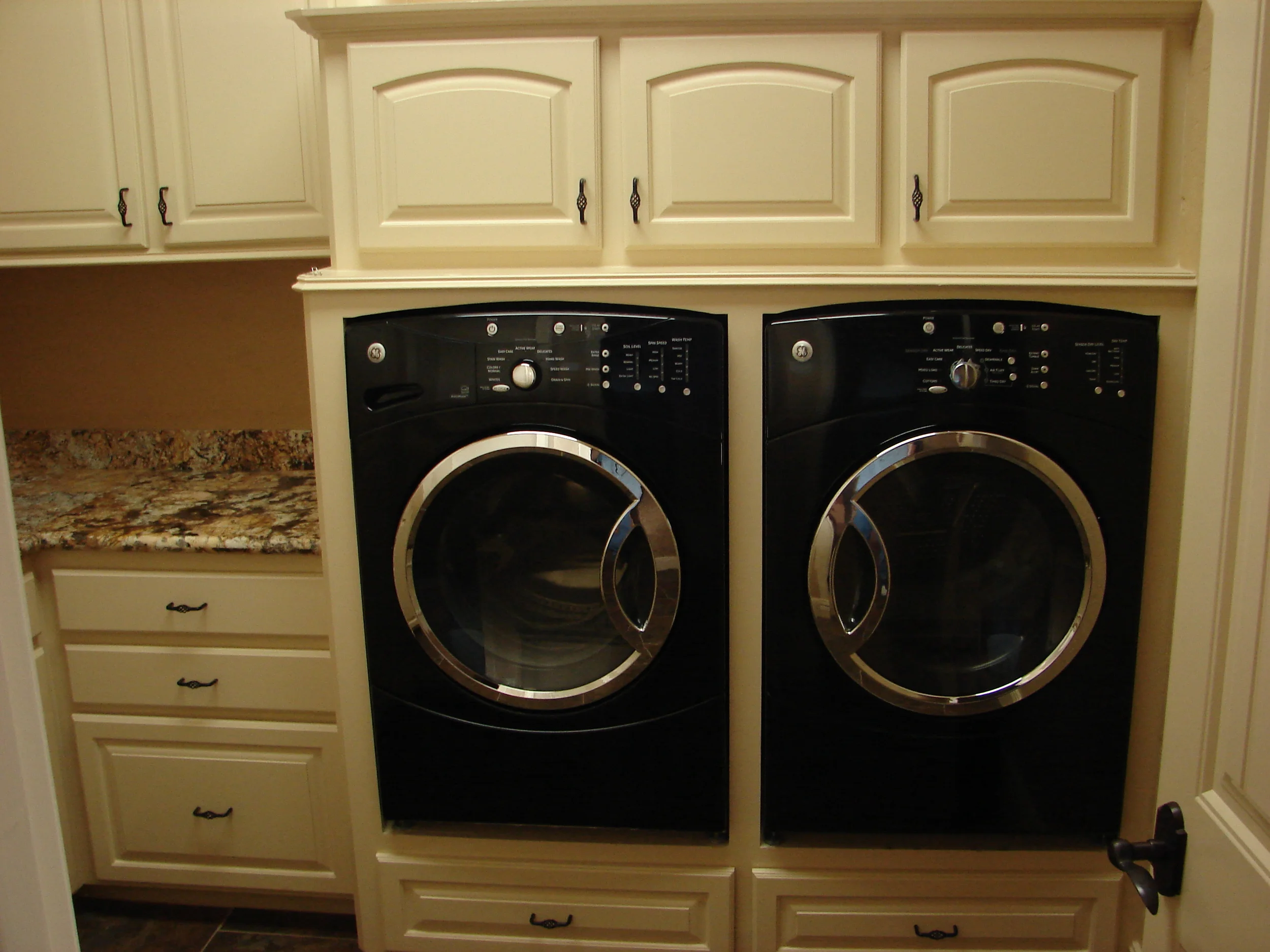 WD Custom Cabinet.JPG