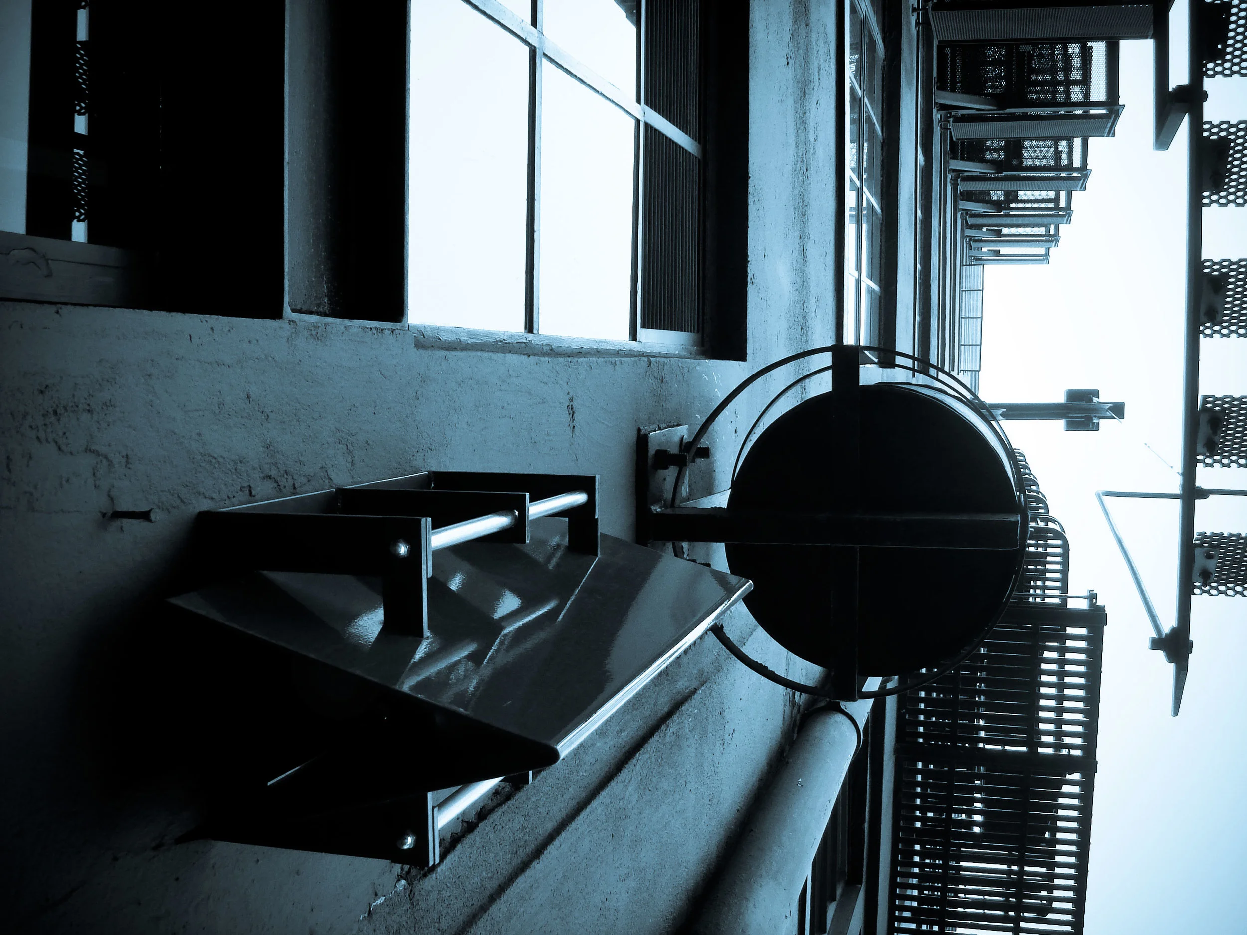 blue-pulley.jpg