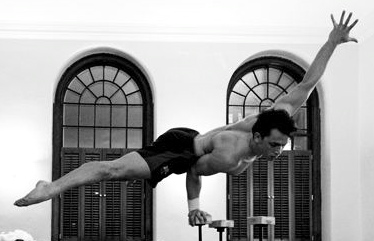 Nico- handbalancing.jpg