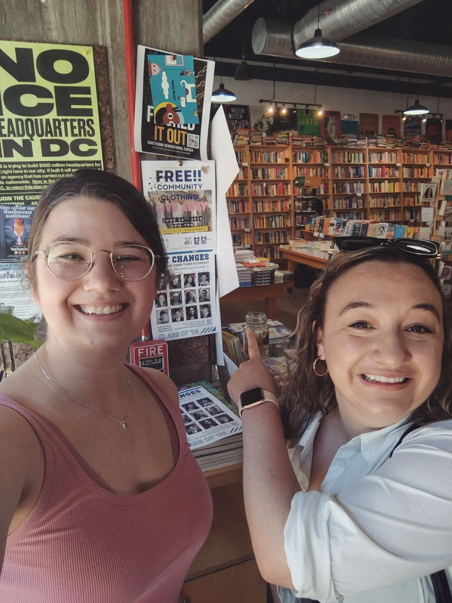 Have you seen our flyers all around town? Shout out to all the shops with community boards: @blick_dc , @sweeteriabethesda , @simonacafe , @benseverything , @dolcezzagelato , @solidstatedc , Starbucks, and Panera. One week left til our concert!

Date