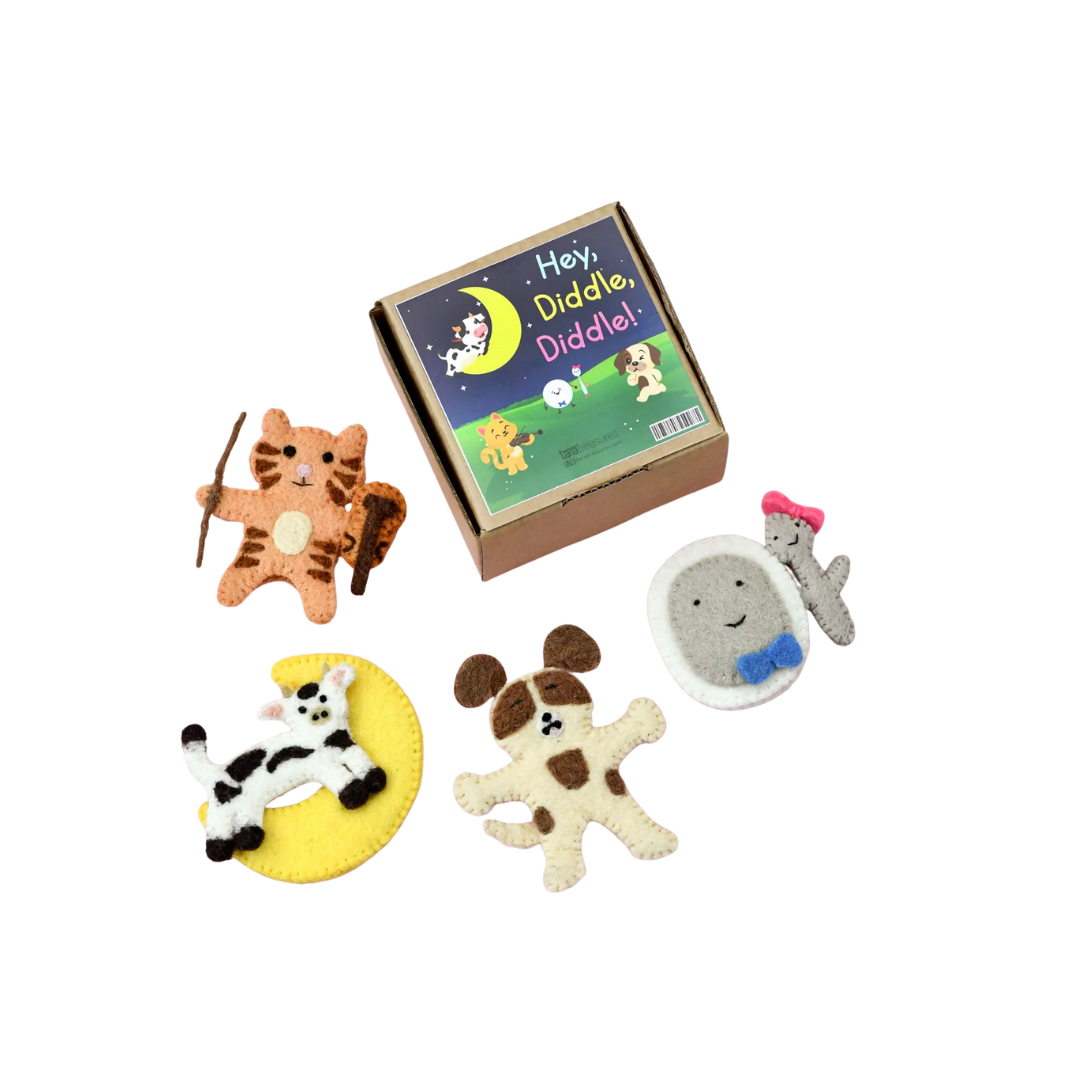 Hey Diddle Diddle Finger Puppet Set.png