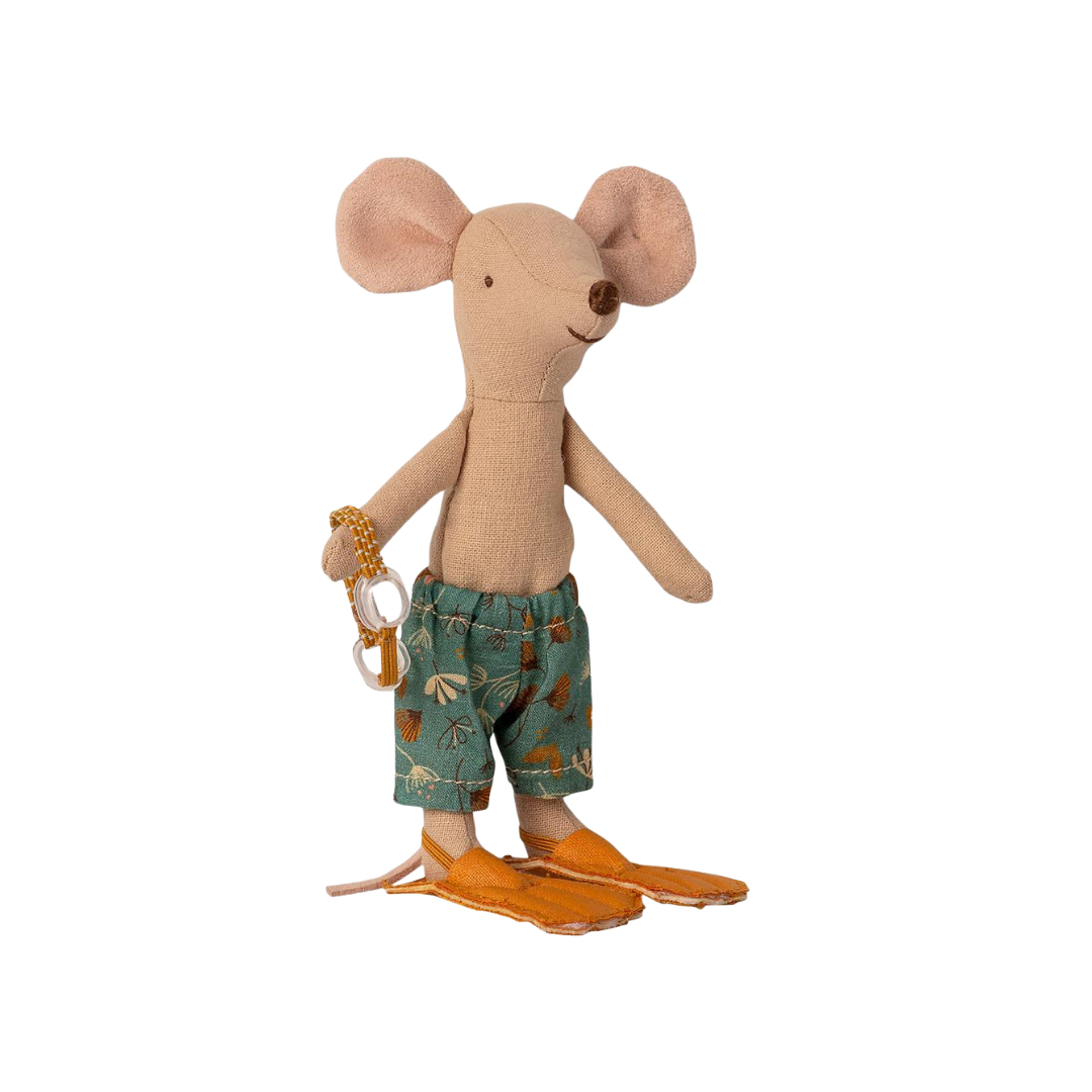 Maileg  Beach Mouse BB.png