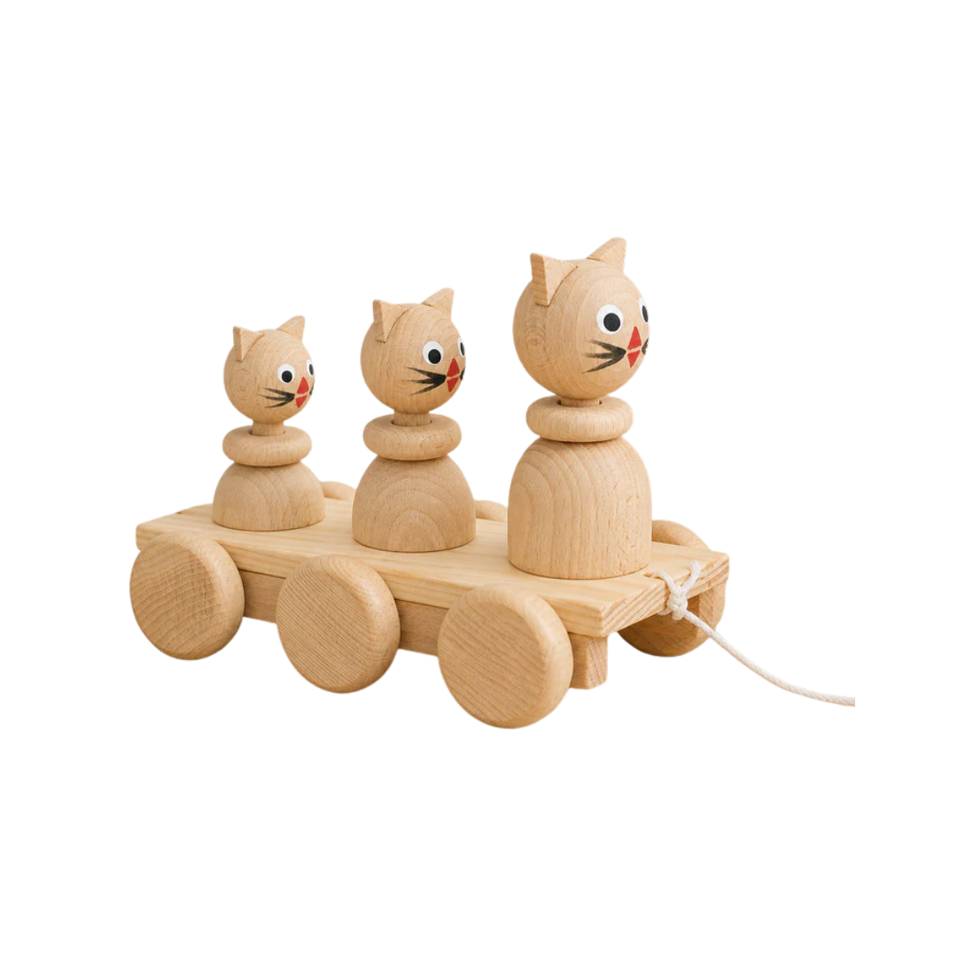 Wooden Pull Along Cats.png