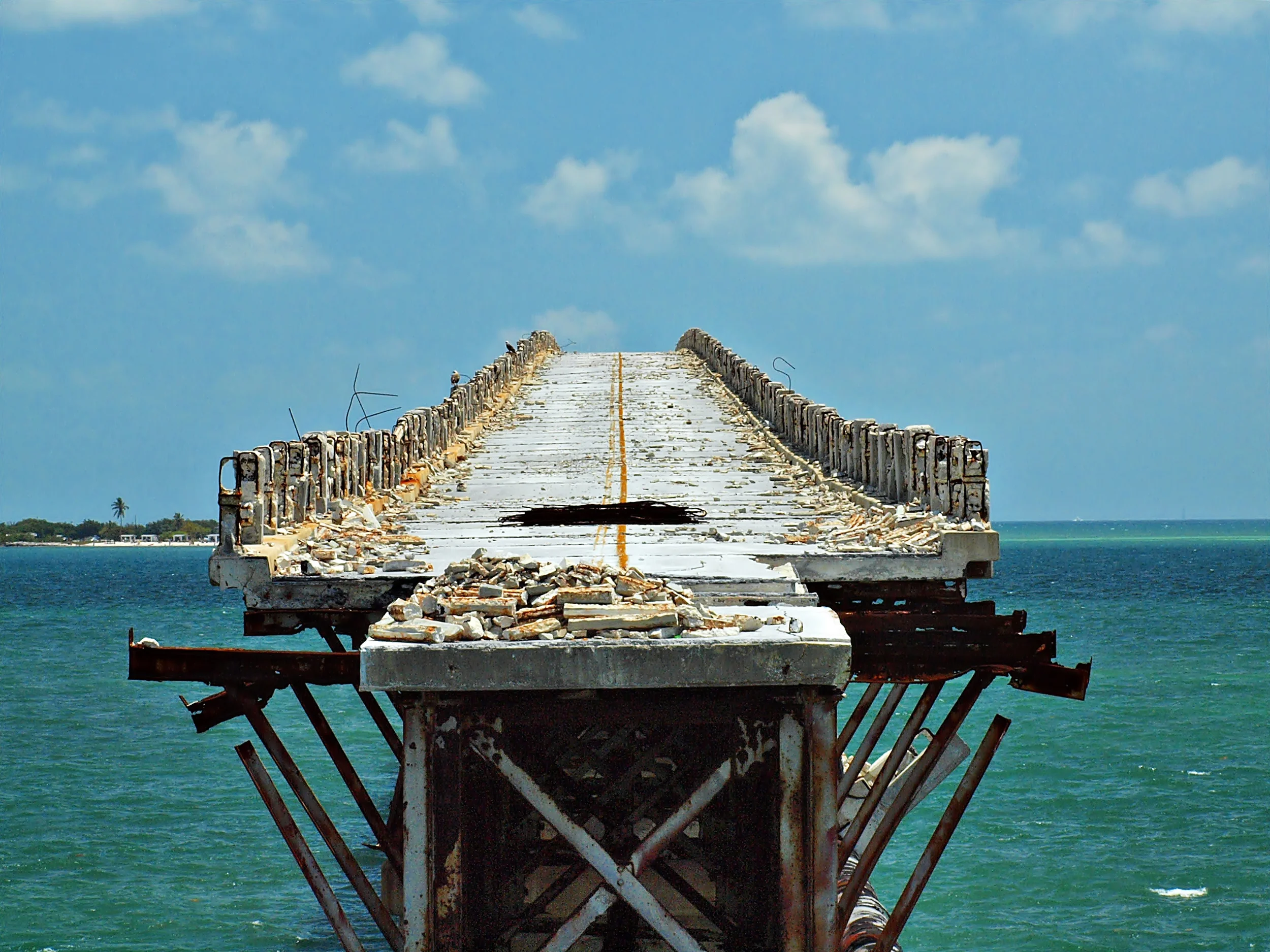 Bahia Honda Bridge in the Florida Keys. The reinforced concrete deck was installed 1938 and abandoned 34 years later. Image © Phil’s 1stPix , used with permission of Creative Commons license