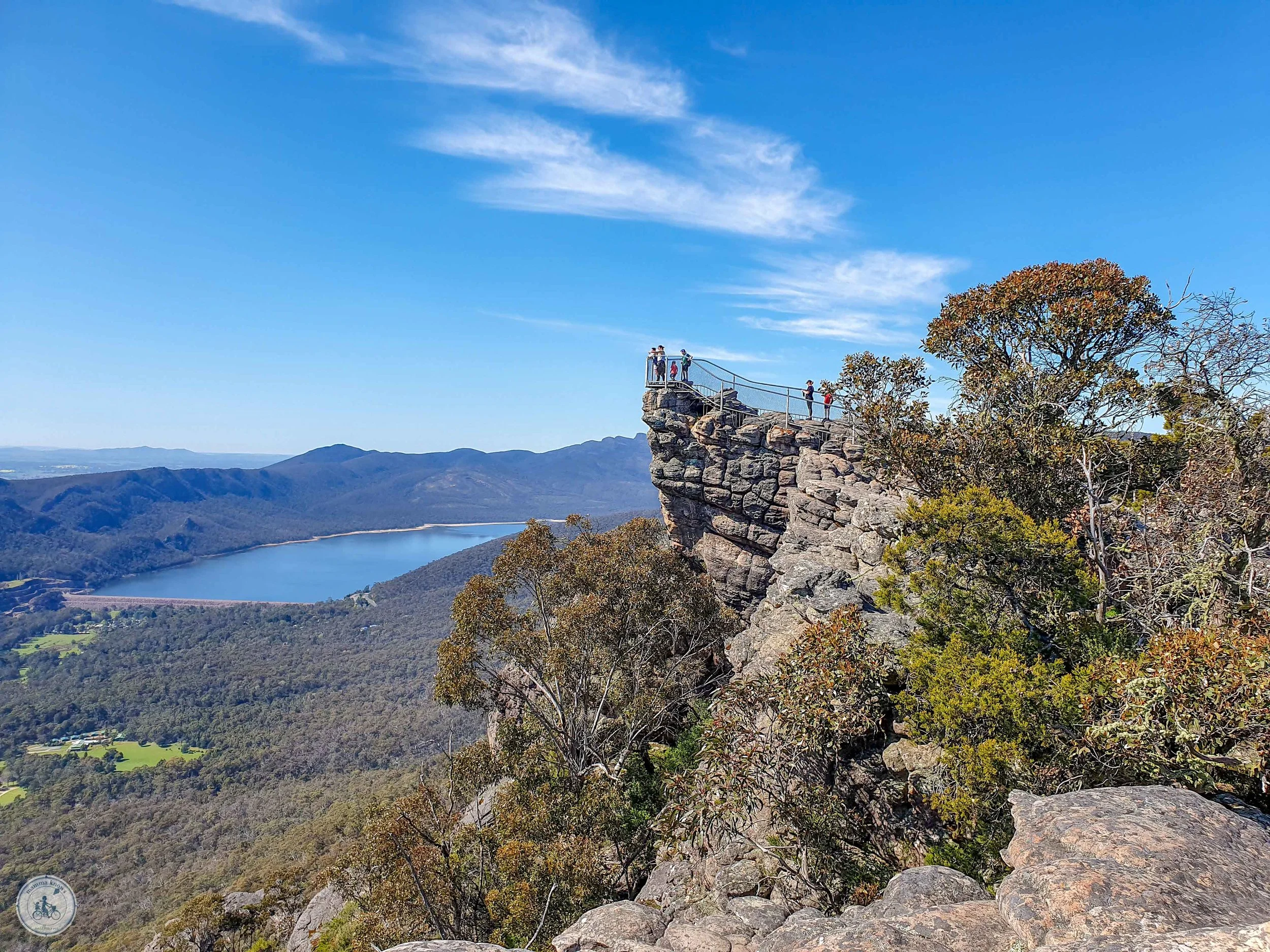 the pinnacle hike and lookout, the grampians
