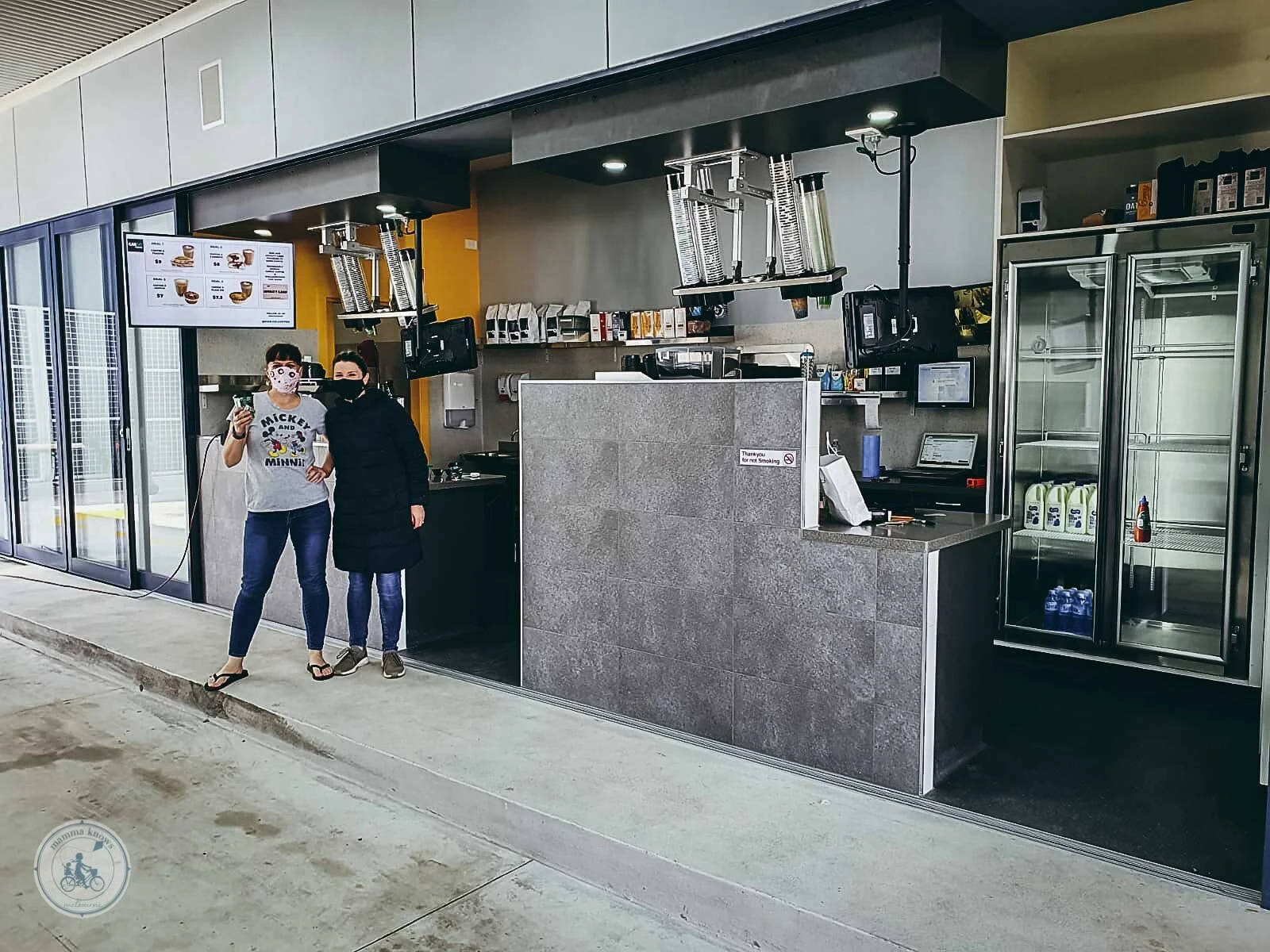 cargo coffee opens and there's FREE coffee!