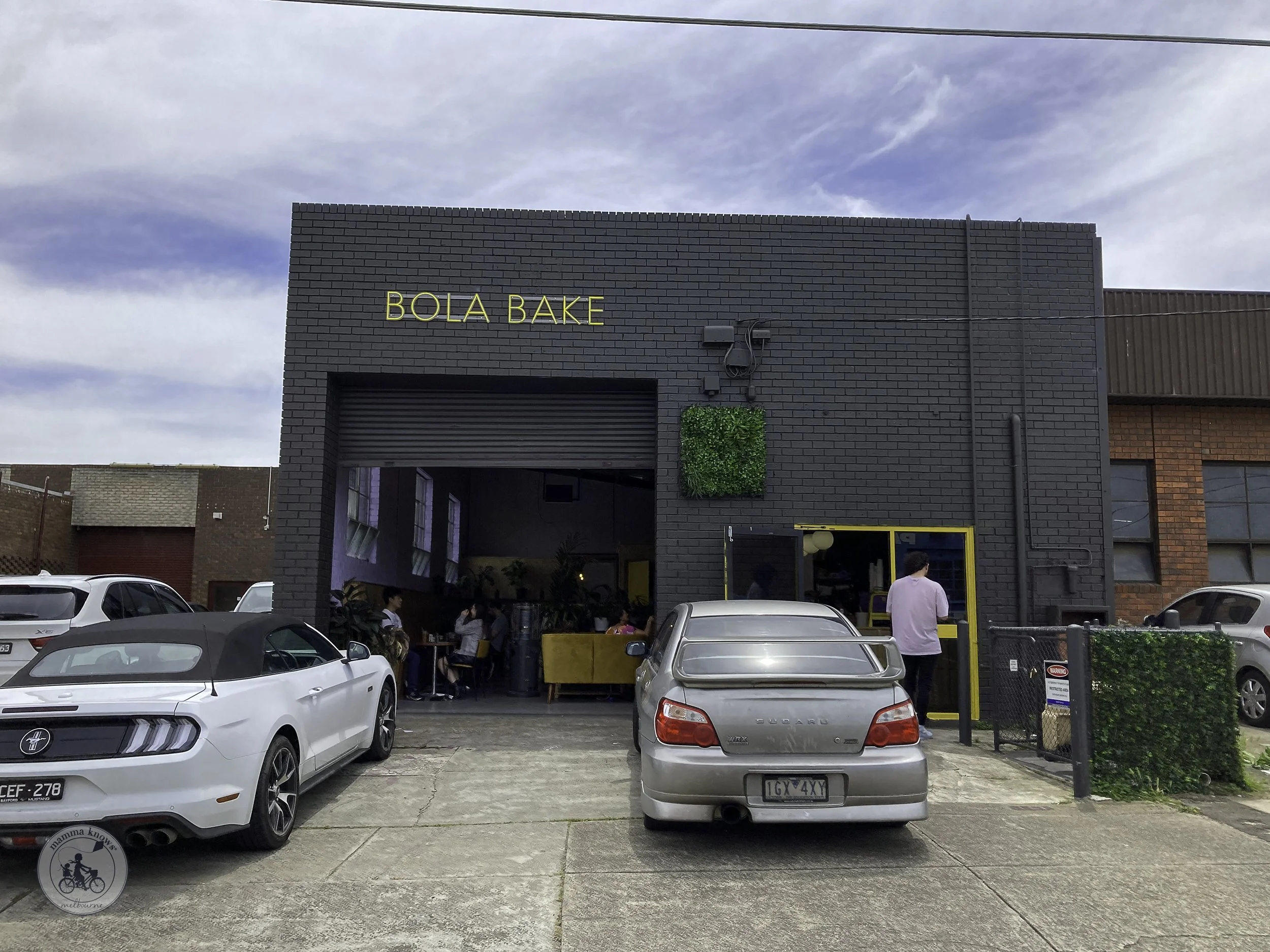 bola bake, airport west