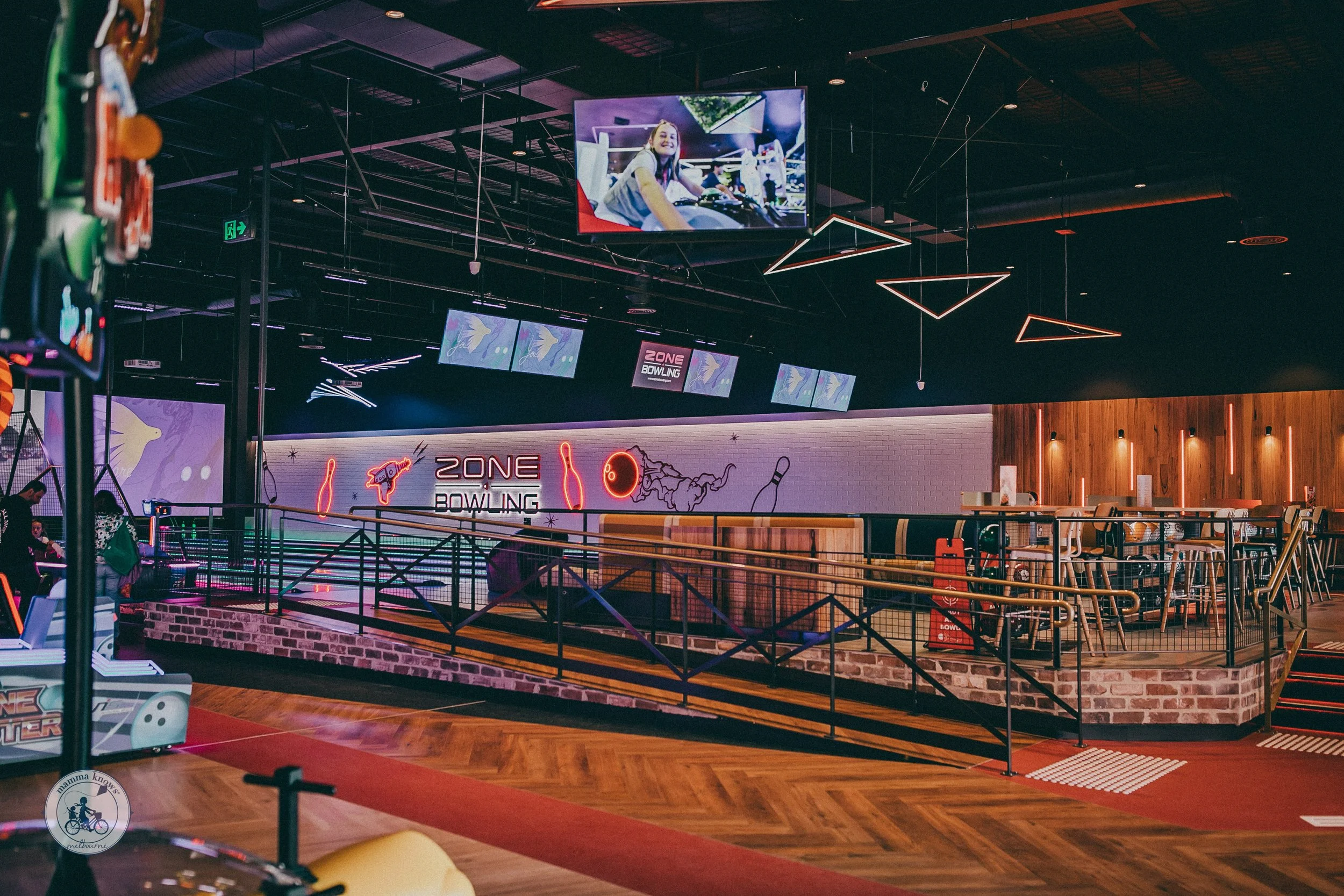 Timezone Zone Bowling Braybrook Mamma Knows West-15.jpg