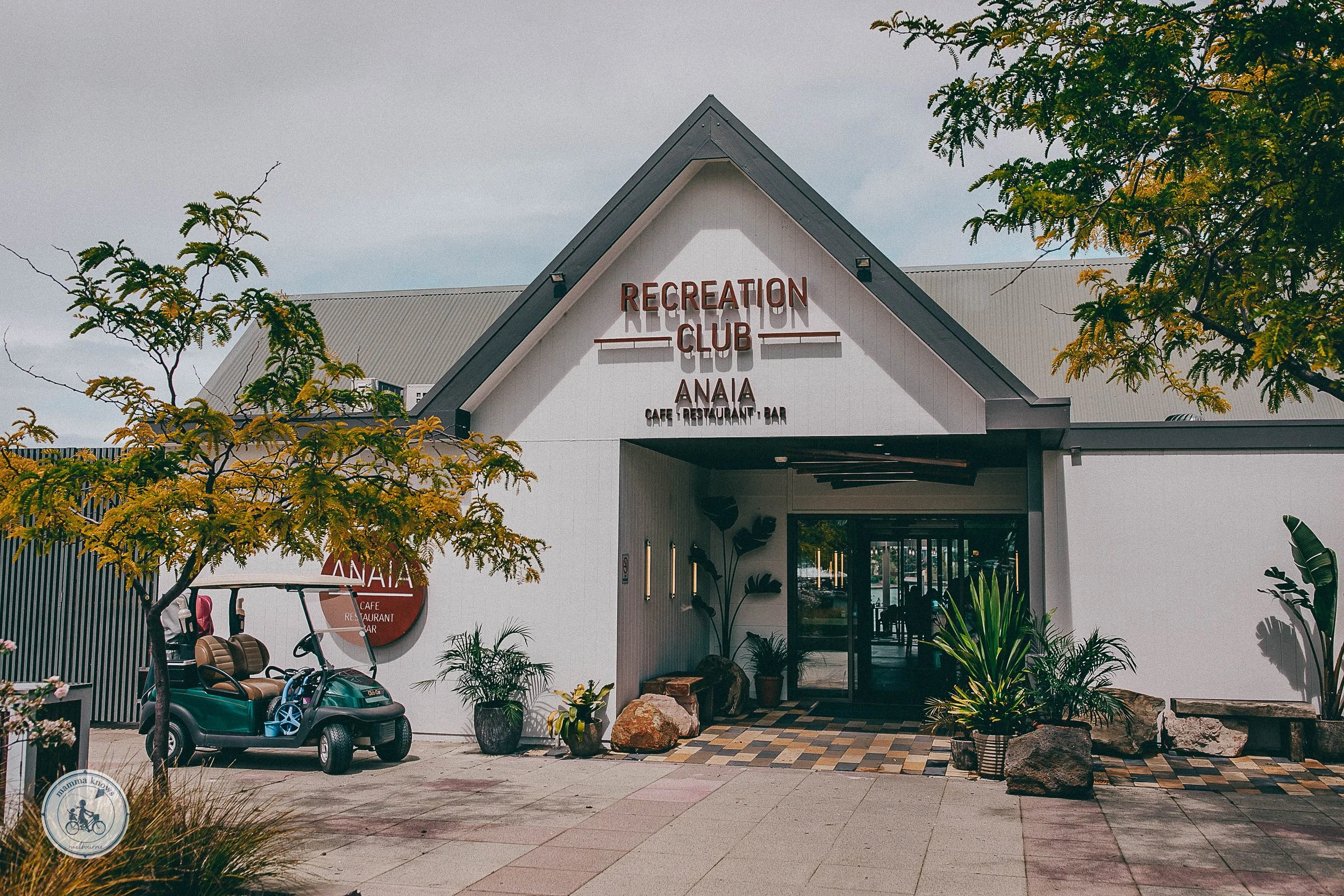 anaia cafe, bar and restaurant, sanctuary lakes in point cook