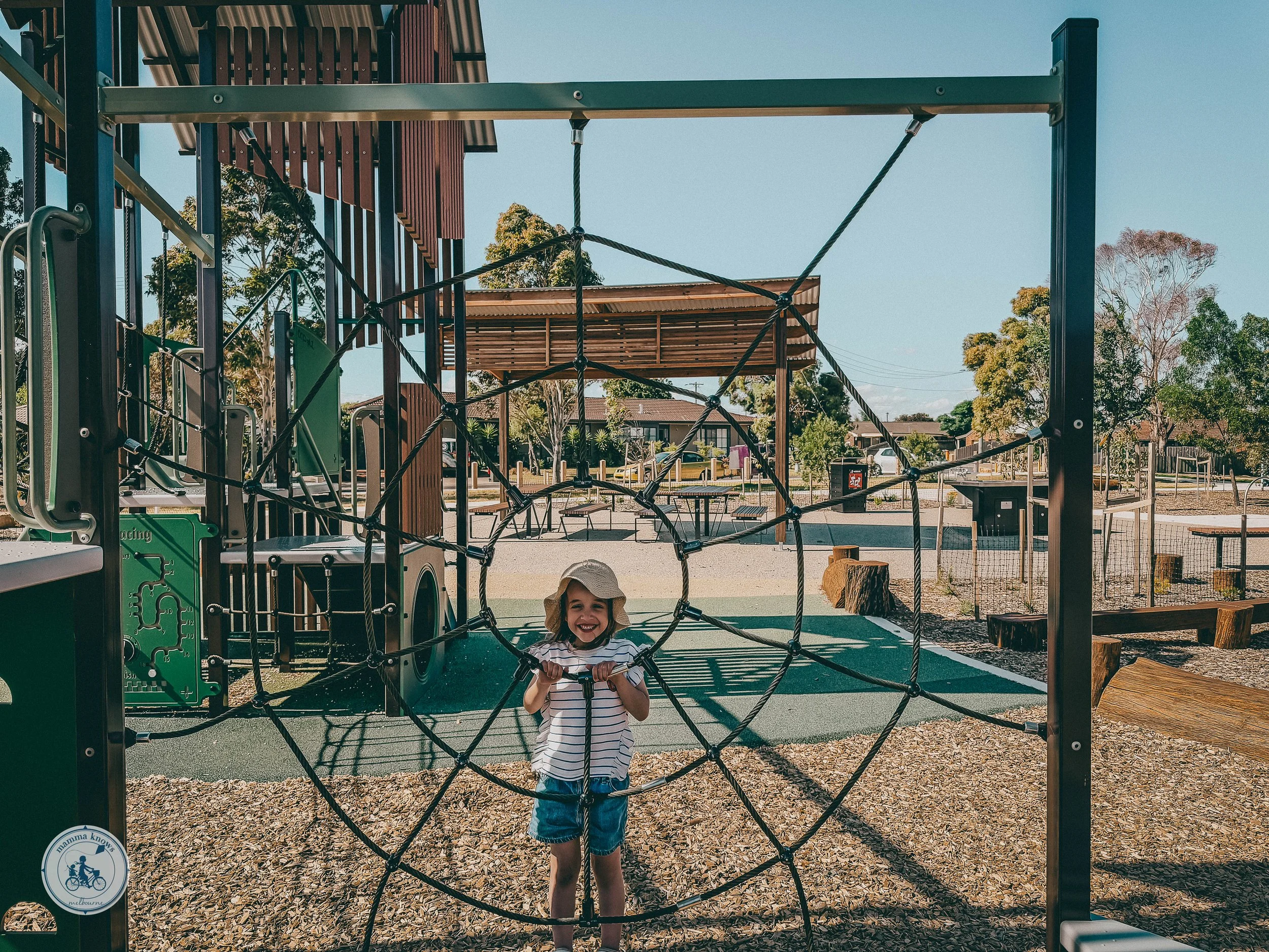 rosslare court playground, hoppers crossing