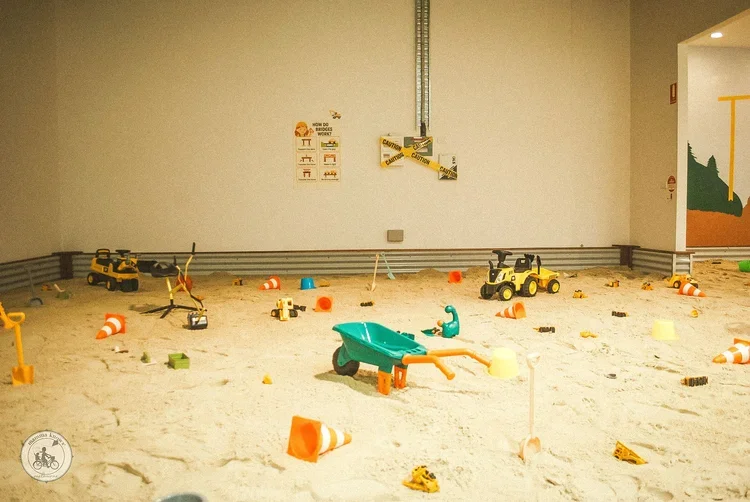 little builders, district docklands