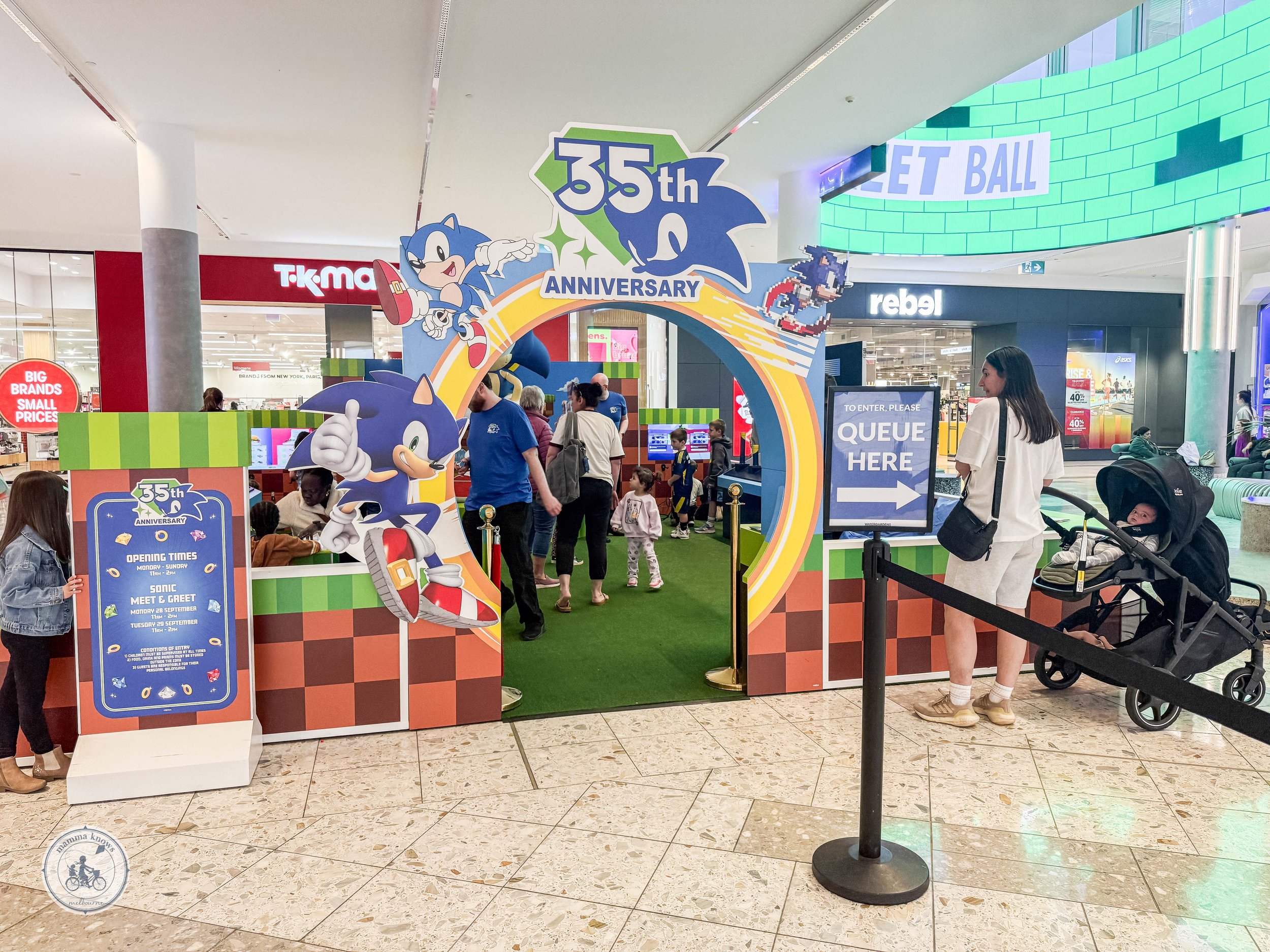Sonic at Watergardens