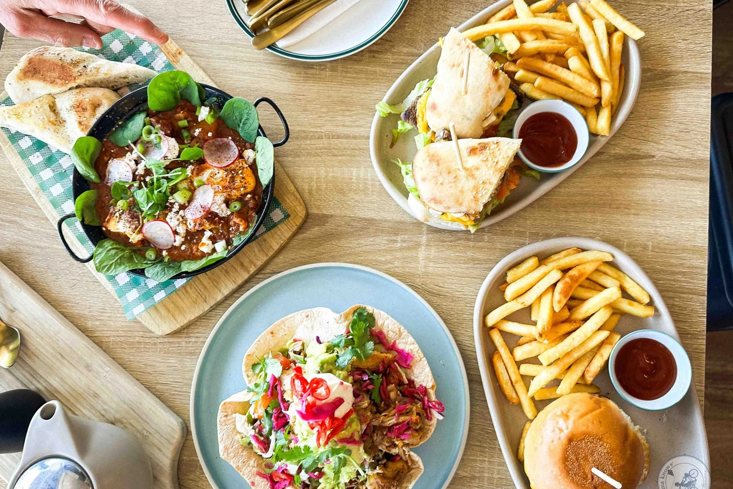 birdcage cafe, altona