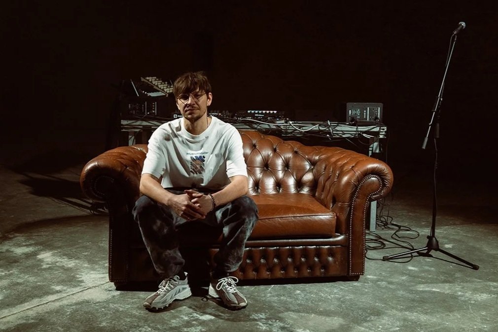 Photoshot - Exo 1 72dpi.jpg