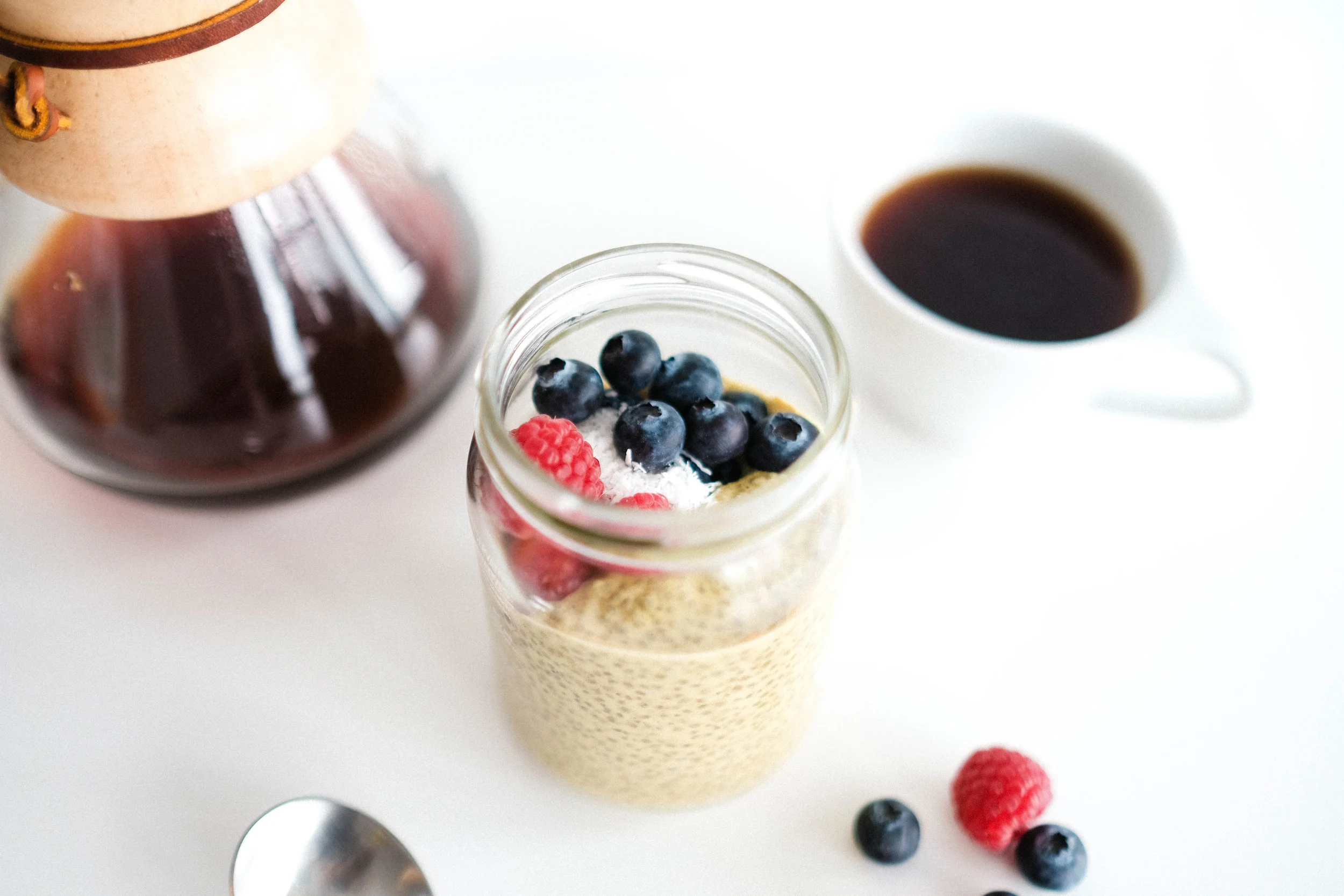 Easy Turmeric Chia Pudding ( V + GF ) 