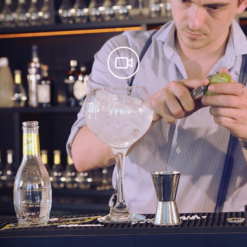 Schweppes Perfect Serve avec Massimo