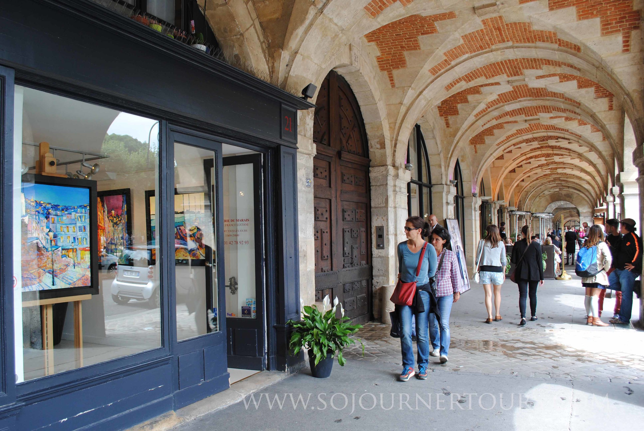 Place des Vosges: Paris, France (Sojourner Tours)