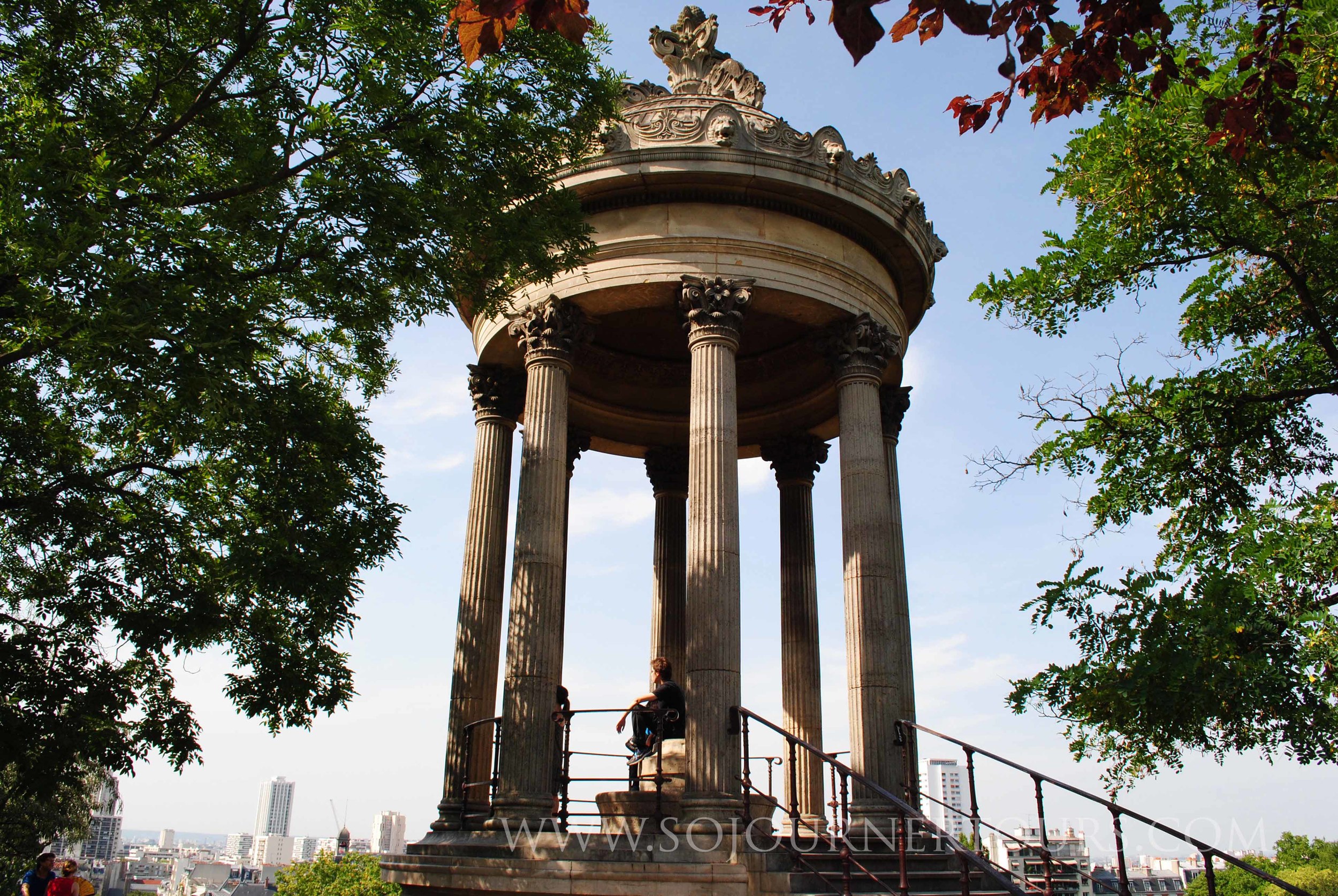 Buttes Chaumont: Paris, France (Sojourner Tours)