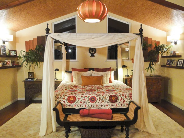    Yogi's Master Retreat   