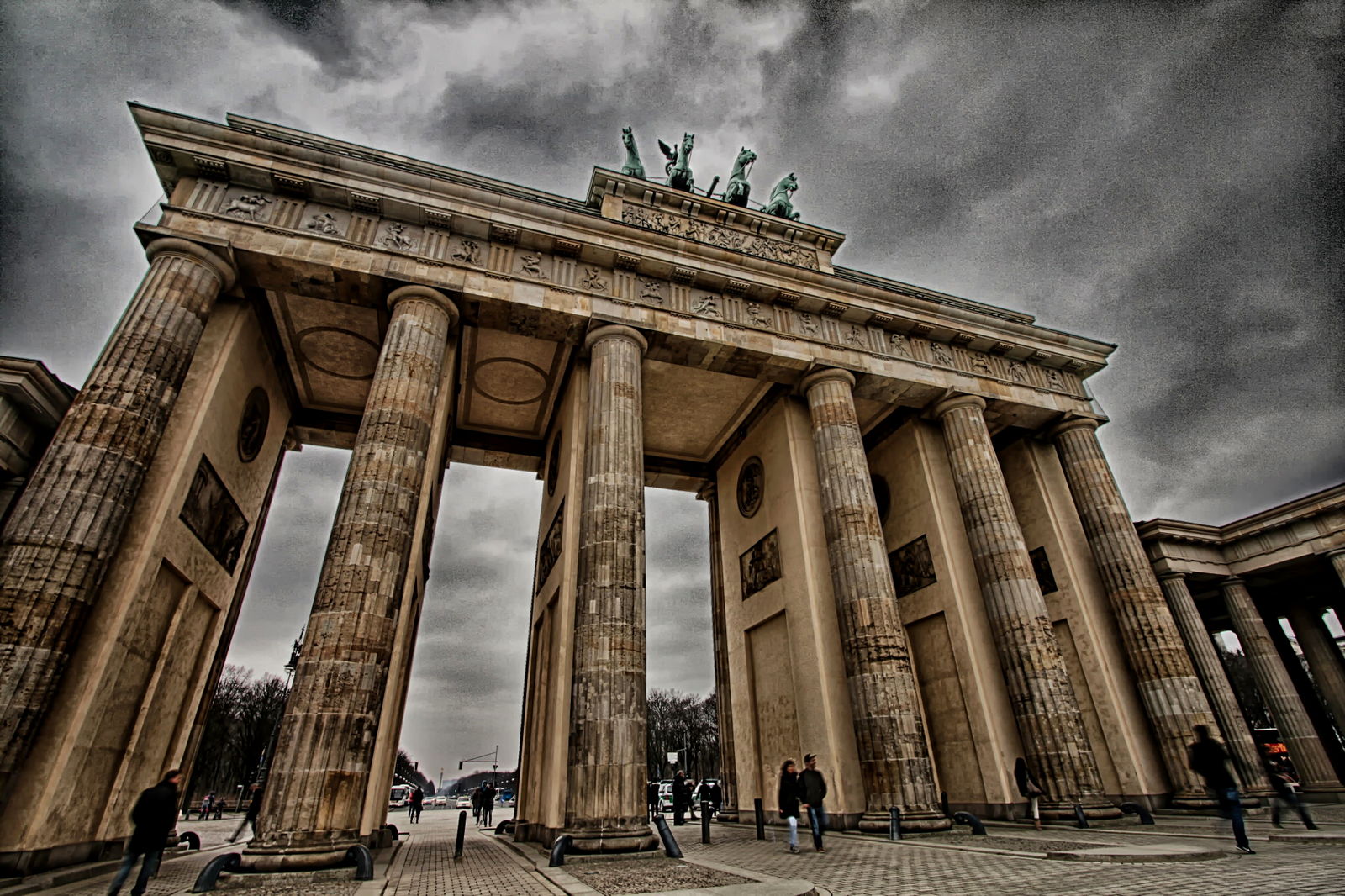 Brandenburg Gate Berlin.jpg