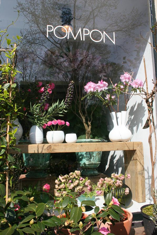 Pompon , Prinsengracht 8-10, Amsterdam. Ma - Vr 09.00 - 18.00, Za 09.00 - 17.00. 