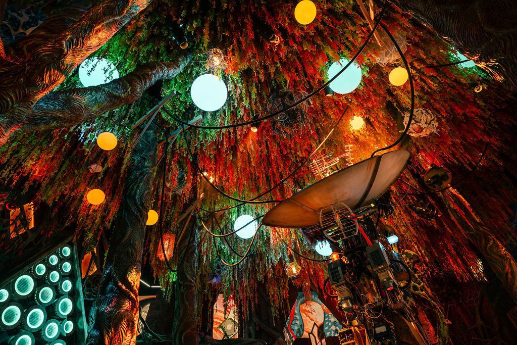 📡 Radio Tave, the 5th permanent exhibition from @meow__wolf is open in Houston's historic #FifthWard! 📻⁠
⁠
Here are a couple photos of the Bailiwick from Creative Director, Spencer Olsen (@ourfriendspence). The soundscape in this area is really, RE