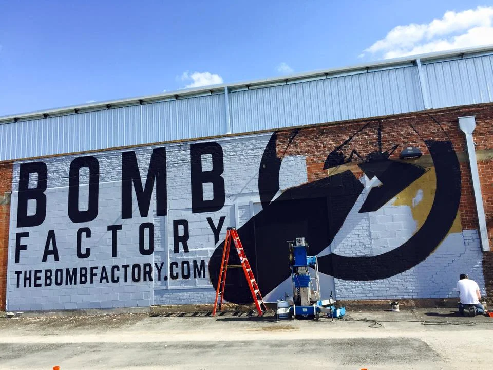 Exterior of Bomb Factory in Dallas. Photo by Nicole Rodriguez
