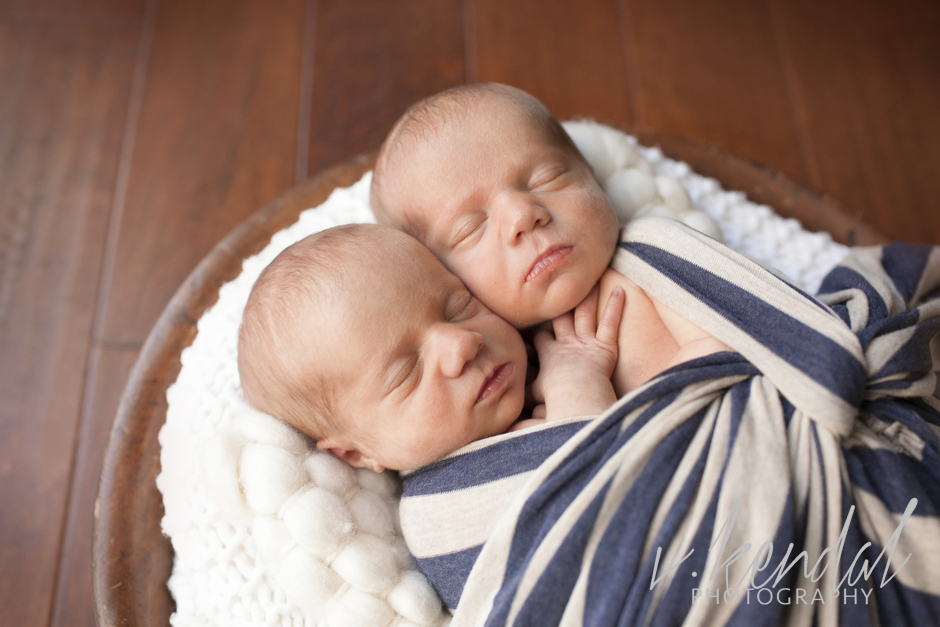 V KENDAL PHOTOGRAPHY-Los-Angeles-Newborn-Twins-Baby-Maternity-Santa Barbara 1425.JPG