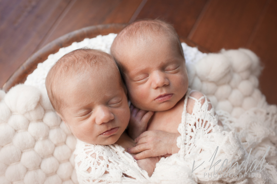 V KENDAL PHOTOGRAPHY-Los-Angeles-Newborn-Twins-Baby-Maternity-Santa Barbara 1431.JPG
