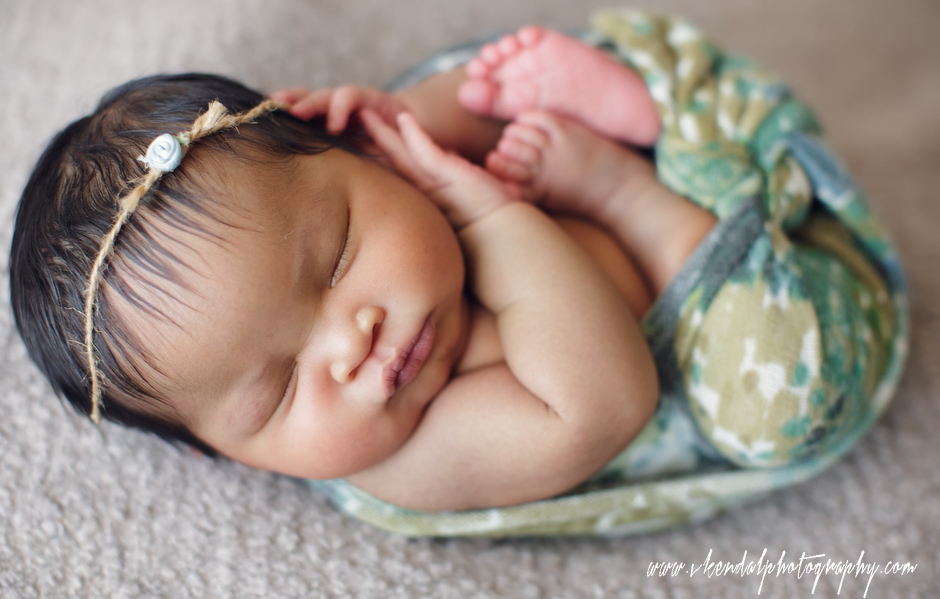 LOS-ANGELES-BABY-PHOTOS-MATERNITY-NEWBORN-PHOTOGRAPHY-VALERIE-KENDAL-V-KENDAL-PORTRAIT-STUDIO2780.JPG