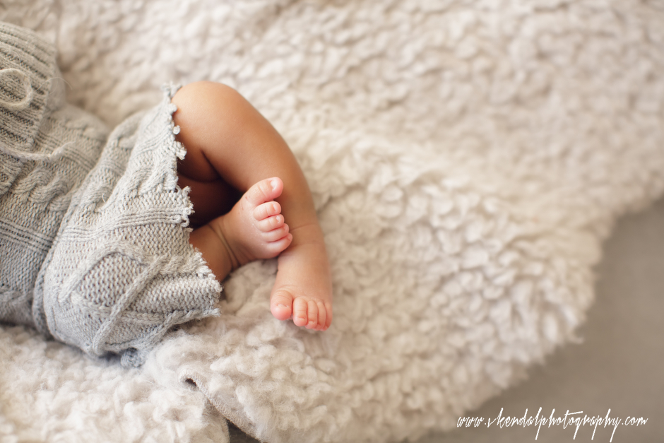 LOS-ANGELES-BABY-PHOTOS-MATERNITY-NEWBORN-PHOTOGRAPHY-VALERIE-KENDAL-V-KENDAL-PORTRAIT-STUDIO2786.JPG