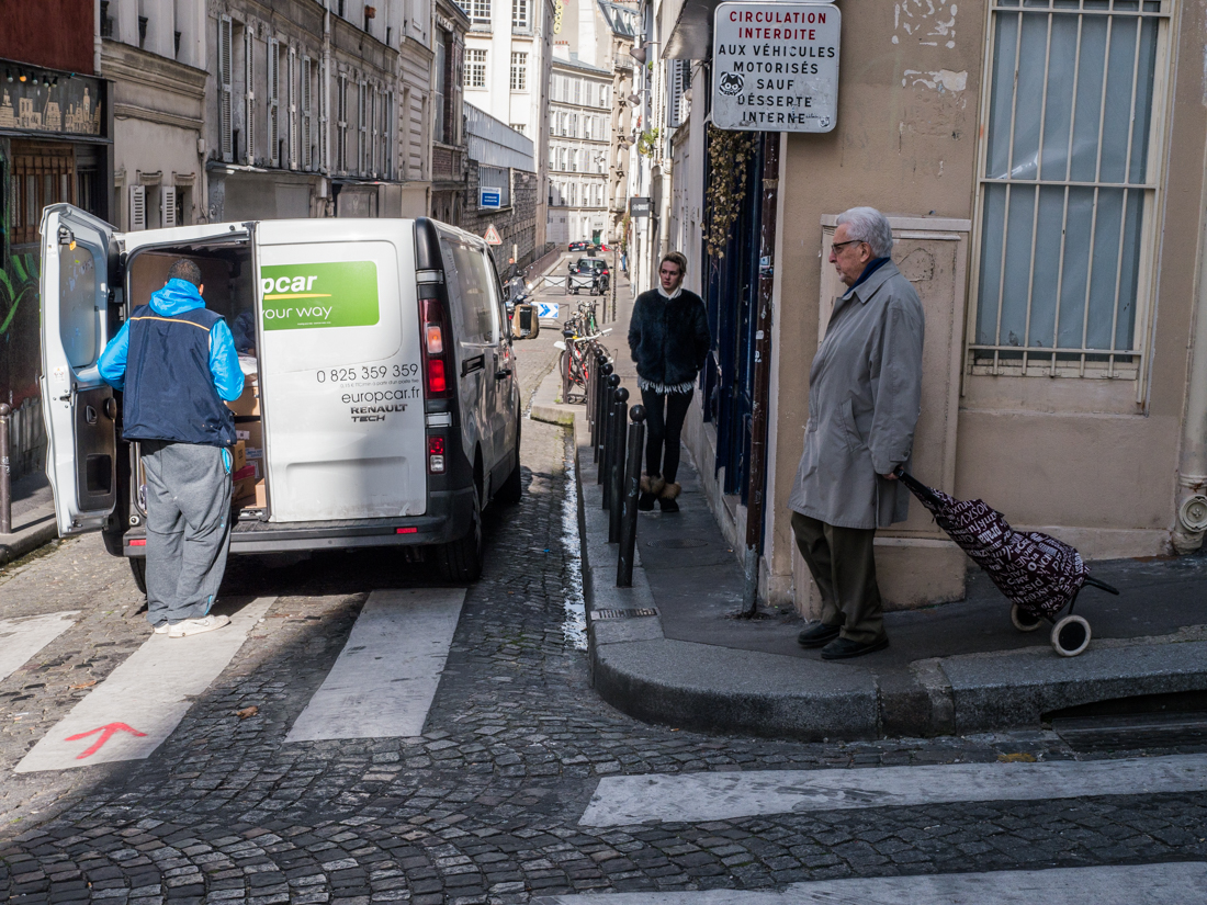Three ways - Paris, Apr 2016 - © Angelo Gifford