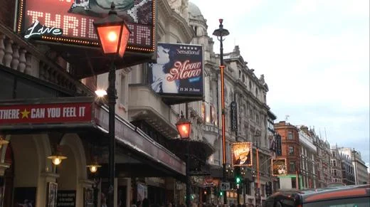 Meow Meow Filming in the West End