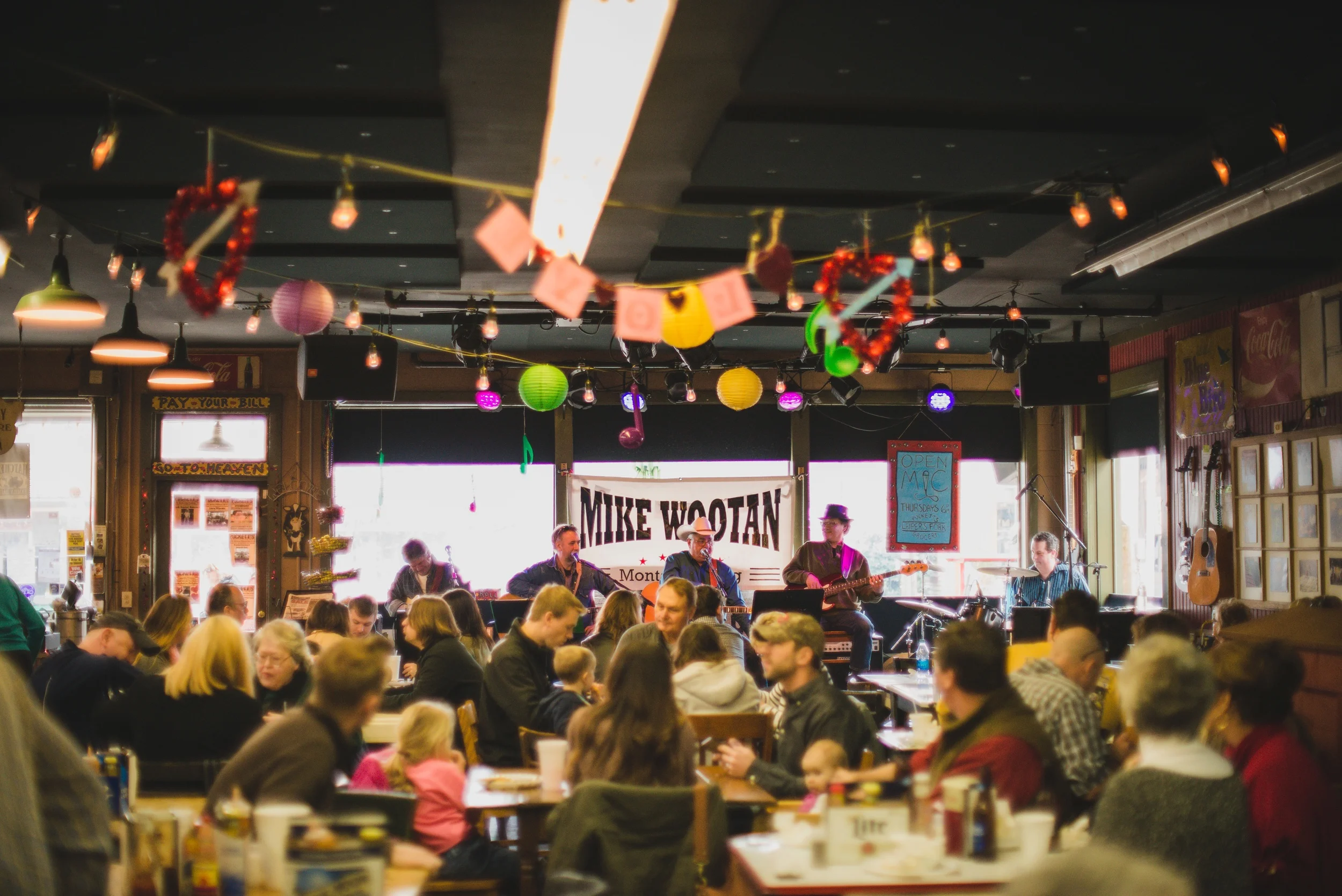Delicious Southern lunch and live music at the original Puckett's Grocery in Leiper's Fork.