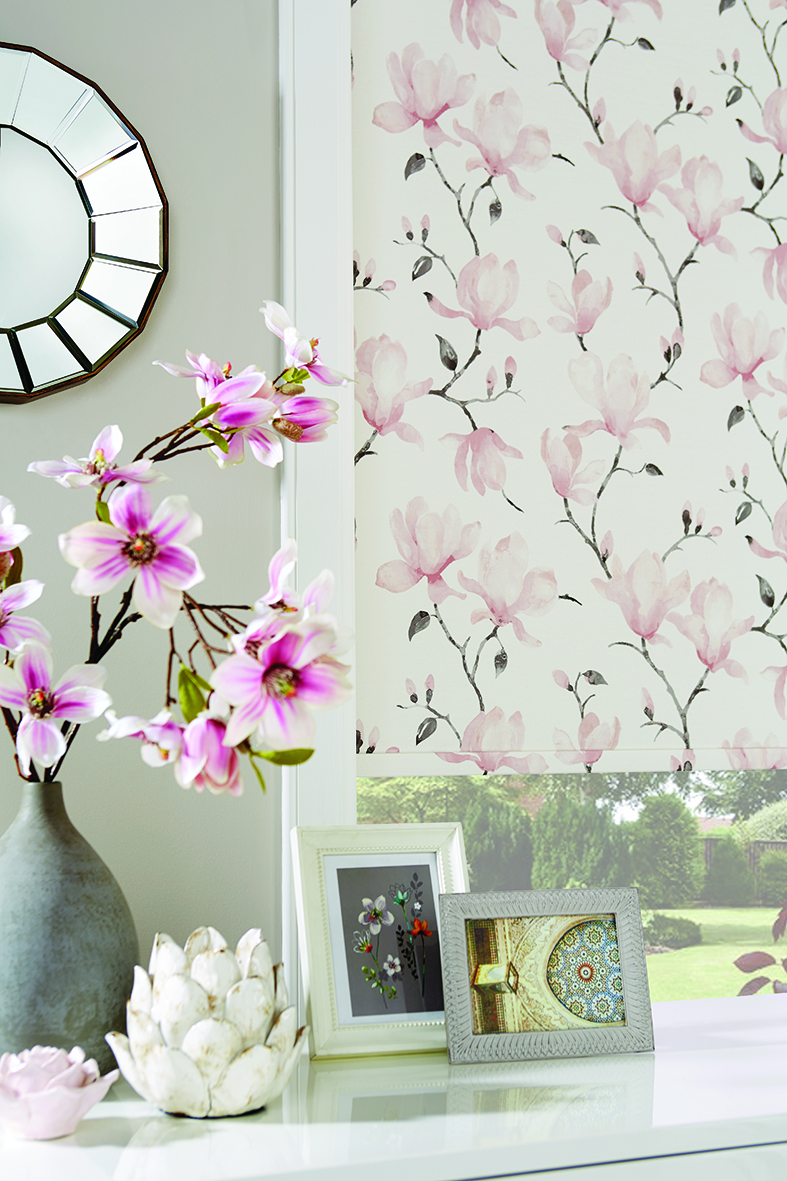LL_Roller_Magnolia_Rosa_Mid_Open.jpg