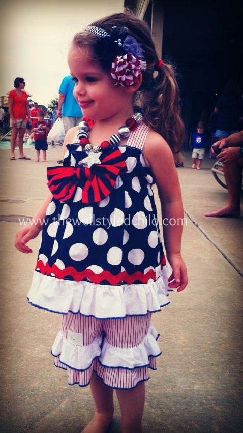 Year number 2 in this sweet little ensemble. Headband and necklace from Green Apple Girlys! 