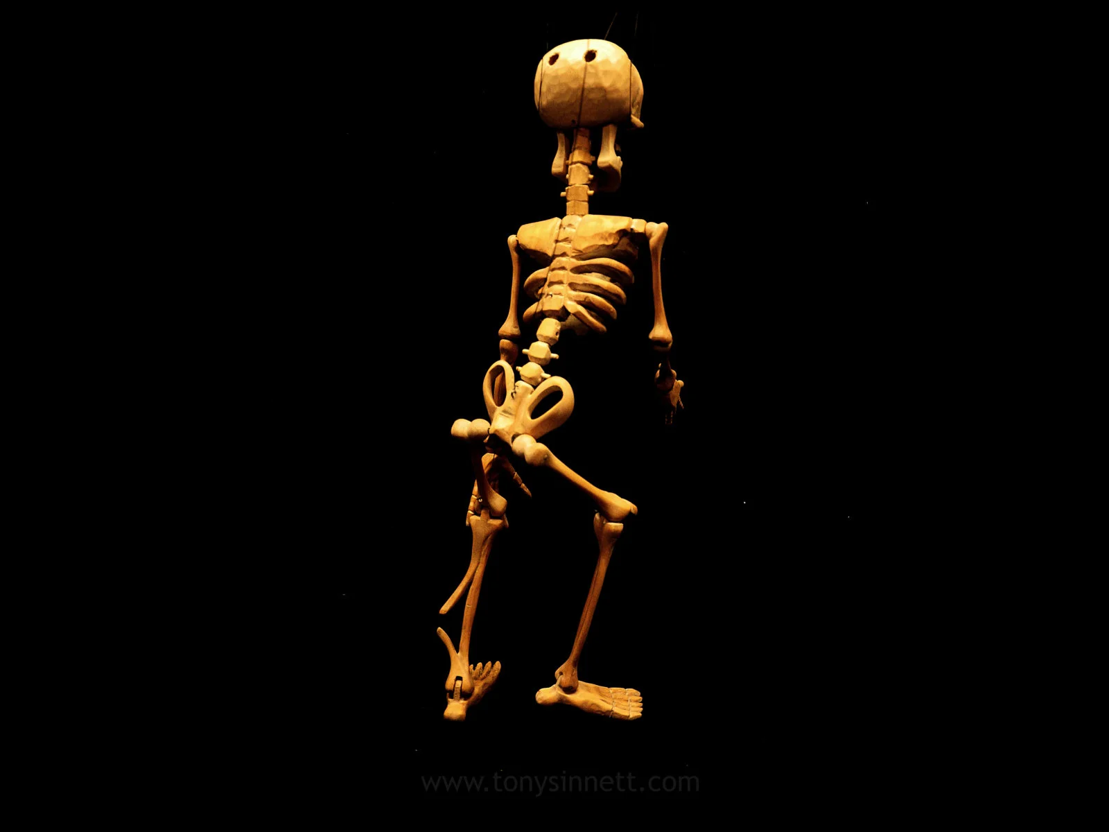 skeleton_pop_eye.jpg
