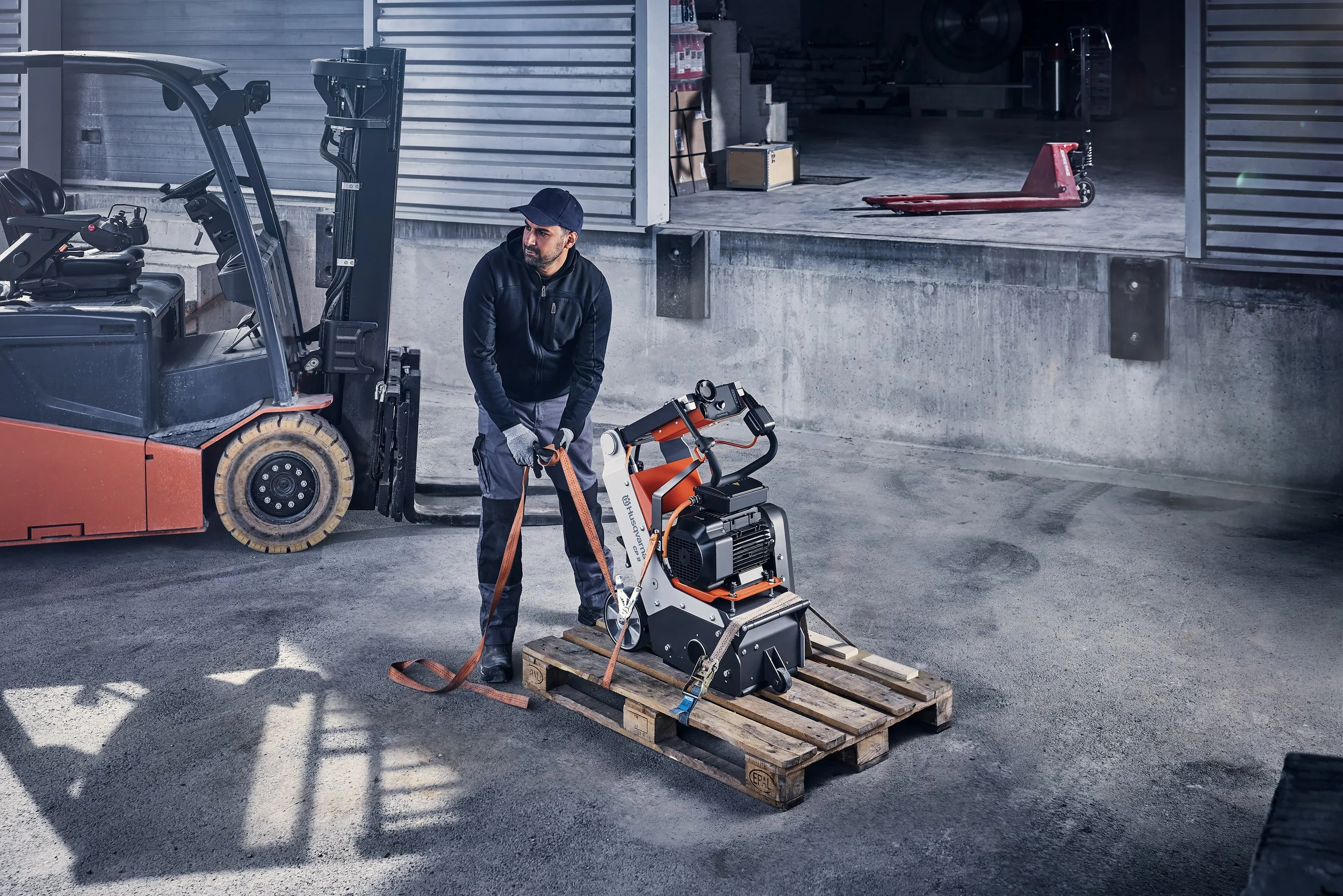 20260512_HUSQVARNA_Chucky_38189.jpg