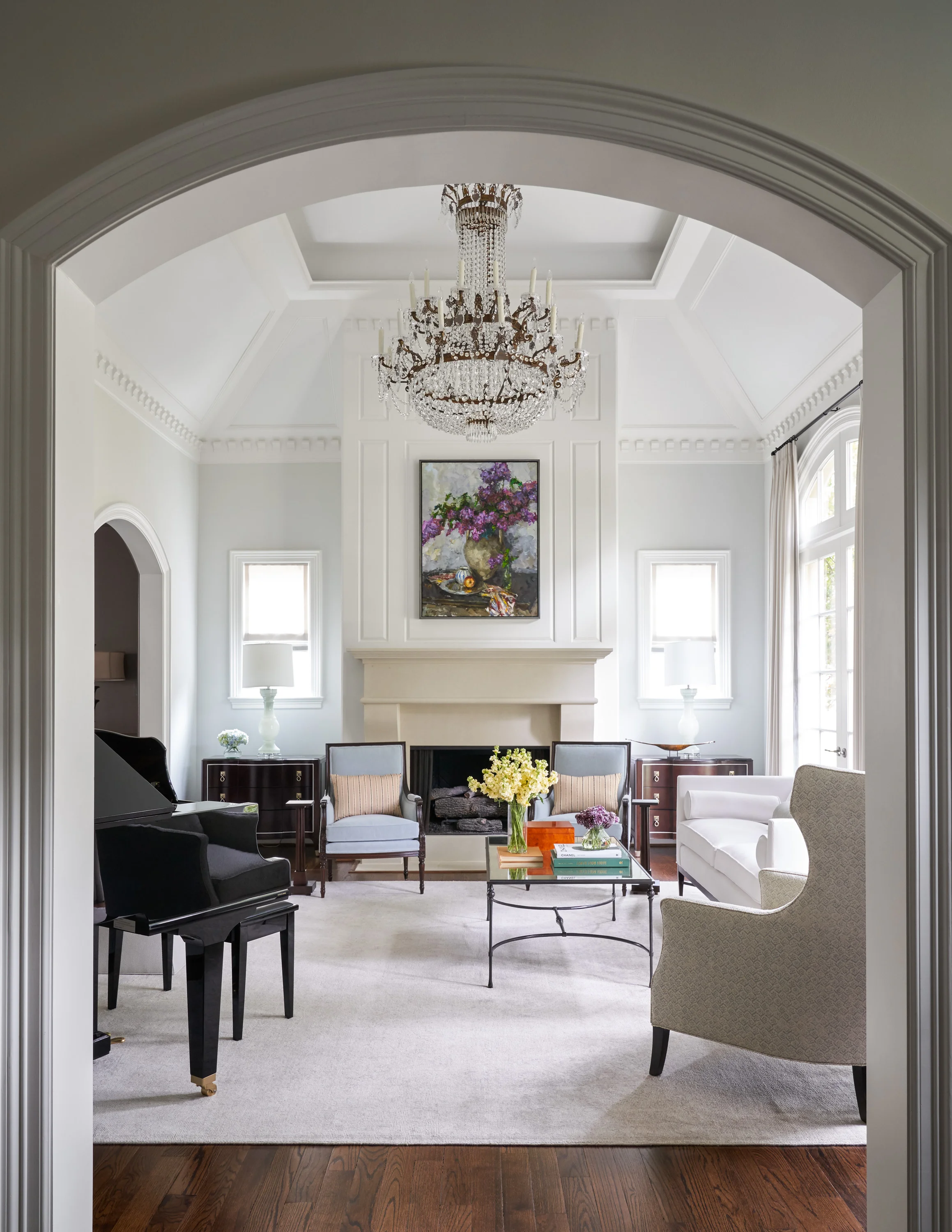 Photography: Nathan Schroder Interior Design: Beth Lindsey Styling: Amanda Medsger