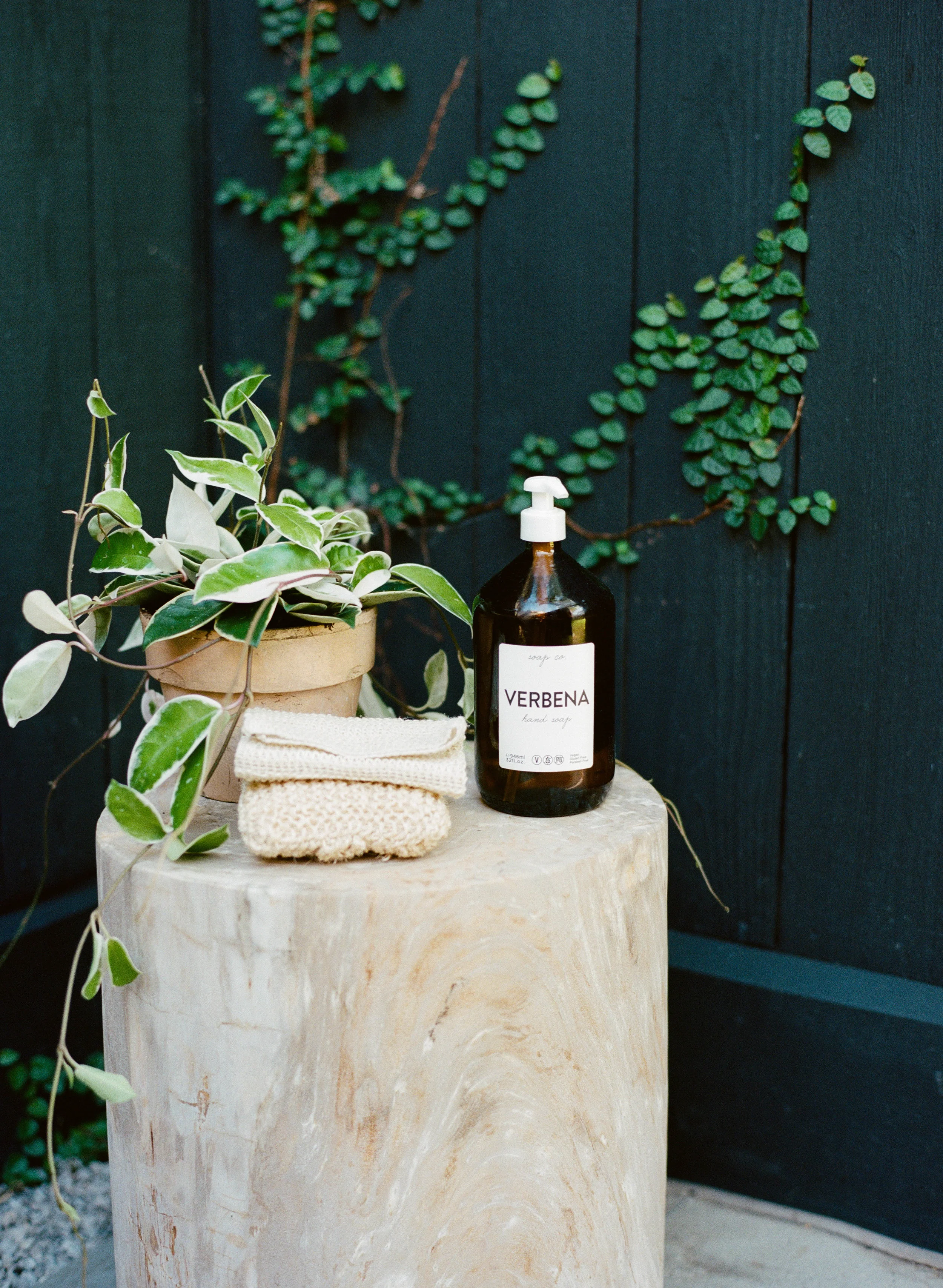 Photography: Kelli Durham Landscape Design: Lanson B. Jones Styling: Amanda Medsger