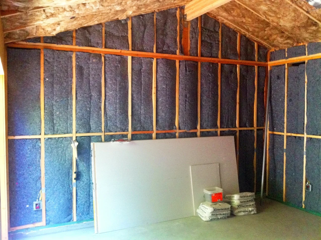 Studio Build insulation 028.jpg