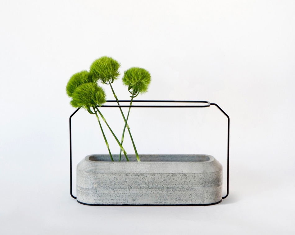 A-Weight-Vase-Raw