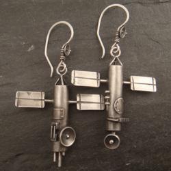 Satellite-Earrings-by-Chuck-Dimotrovich1