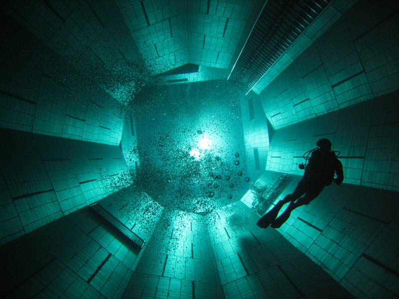 nemo-33-worlds-deepest-swimming-pool1