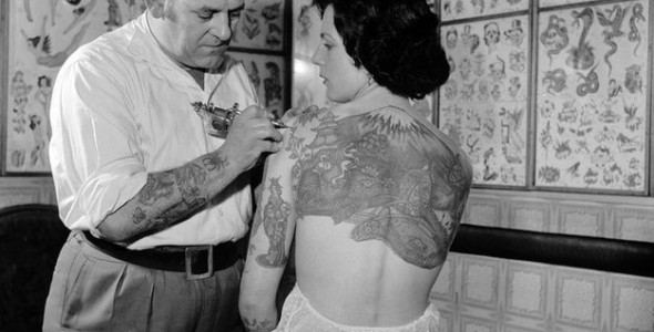oldschool_photos_of_women_rocking_tattoos_640_high_07-590x300