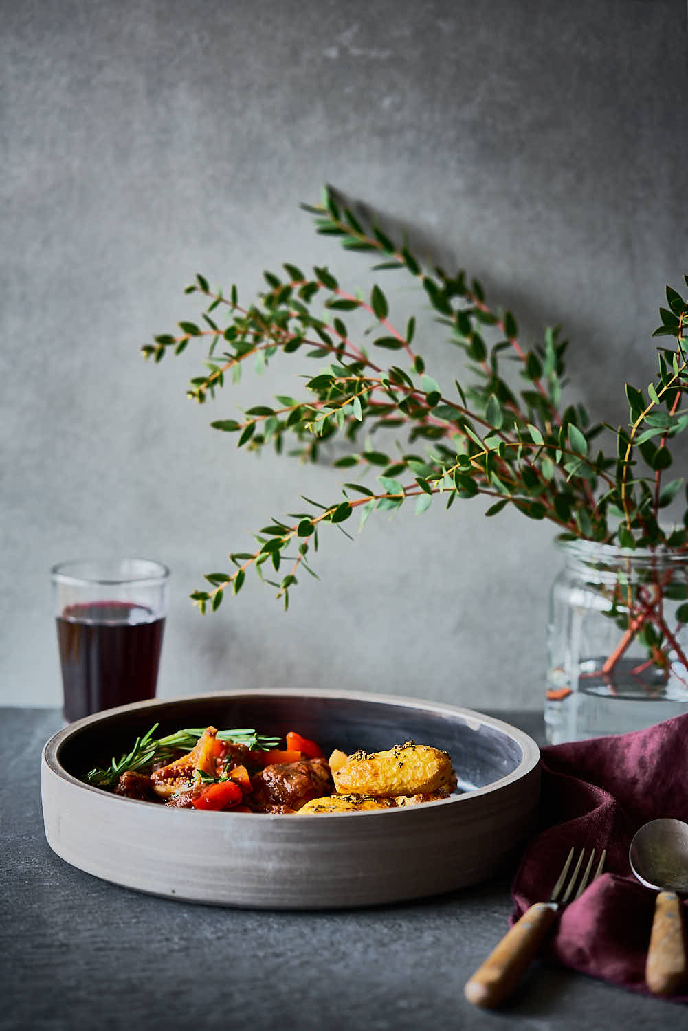 Rotwein-Eintopf mit Feigen - wärmend & aromatisch