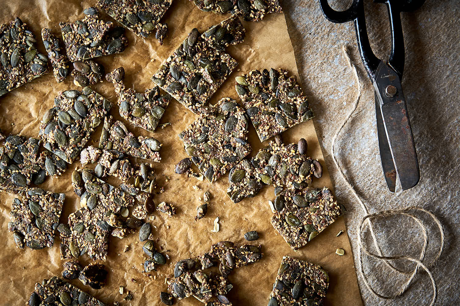 Kürbiskern-Cracker - Glücksgefühle & low carb